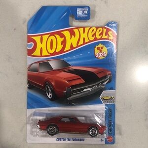 Mattel Hot Wheels Custom '66 Toronado Red